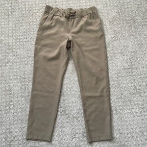 Tan Lululemon trousers in size 6.